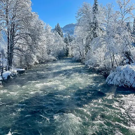 シャレー Gstaad Chalet グスタード